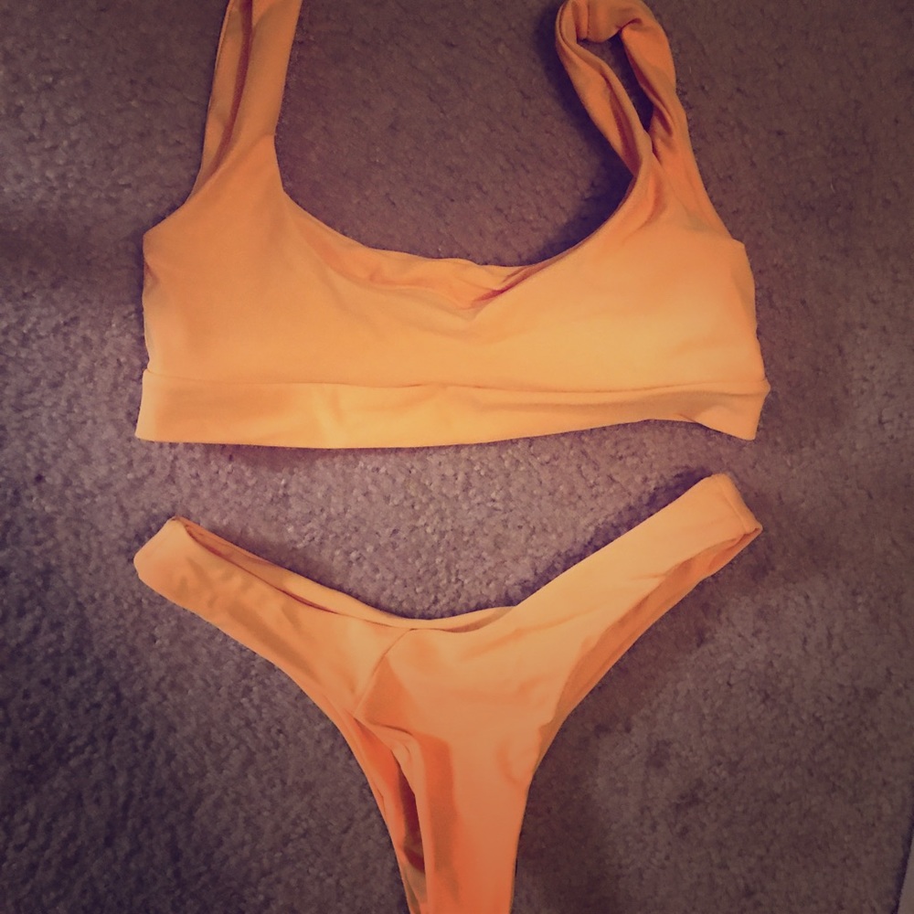 Online bikini